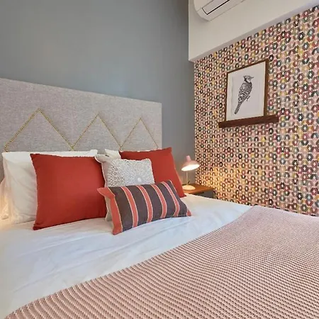 Marques Pombal Апартаменты